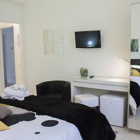 Neroli Apartament *