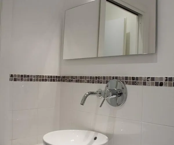 Neroli Apartman *
